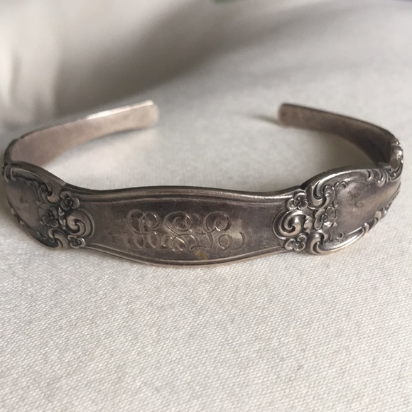 Twisted cable silver tone rhinestone bracelet cuff - Picture 5 of 8